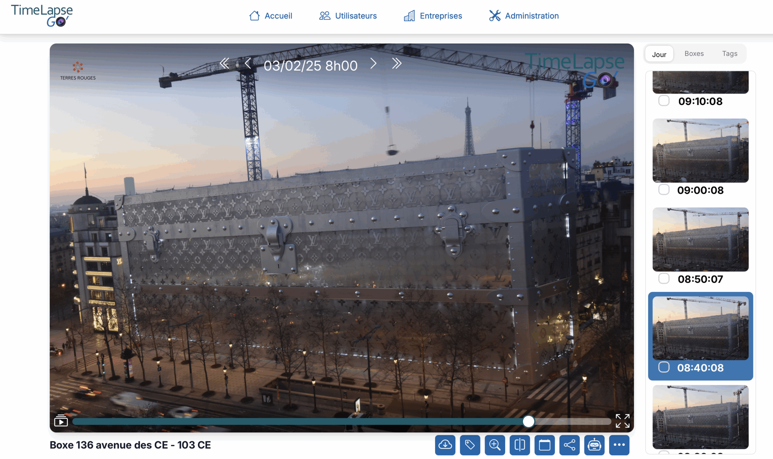 Capture écran de notre interface de suivi dans une fenêtre Safari.